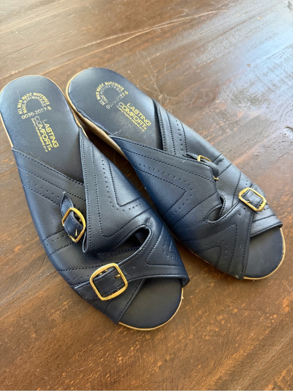 VTG Comfort Slip-On Sandals with Gold Buckles - Navy 10W